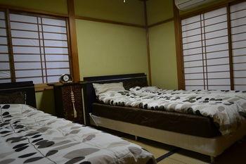 Hennka 9 Hotel 2*